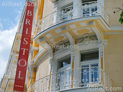 Bristol Hotel 4